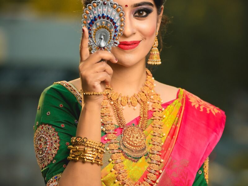 Bridle Makeup Services By Sonal Grooming in Jalgaon Nashik Pune Maharashtra India