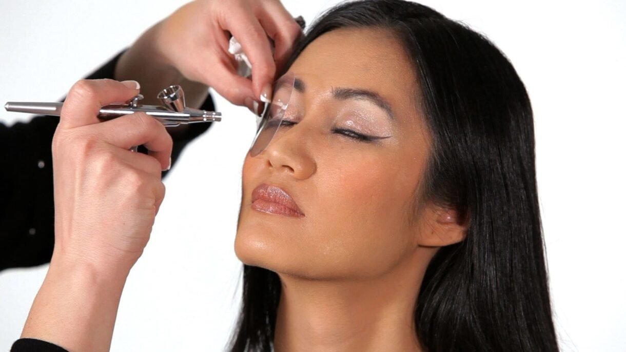 Air Brush Makeup Services By Expert and Professional Makeup Artist at Sonal Grooming Leading Makeup Service Providers